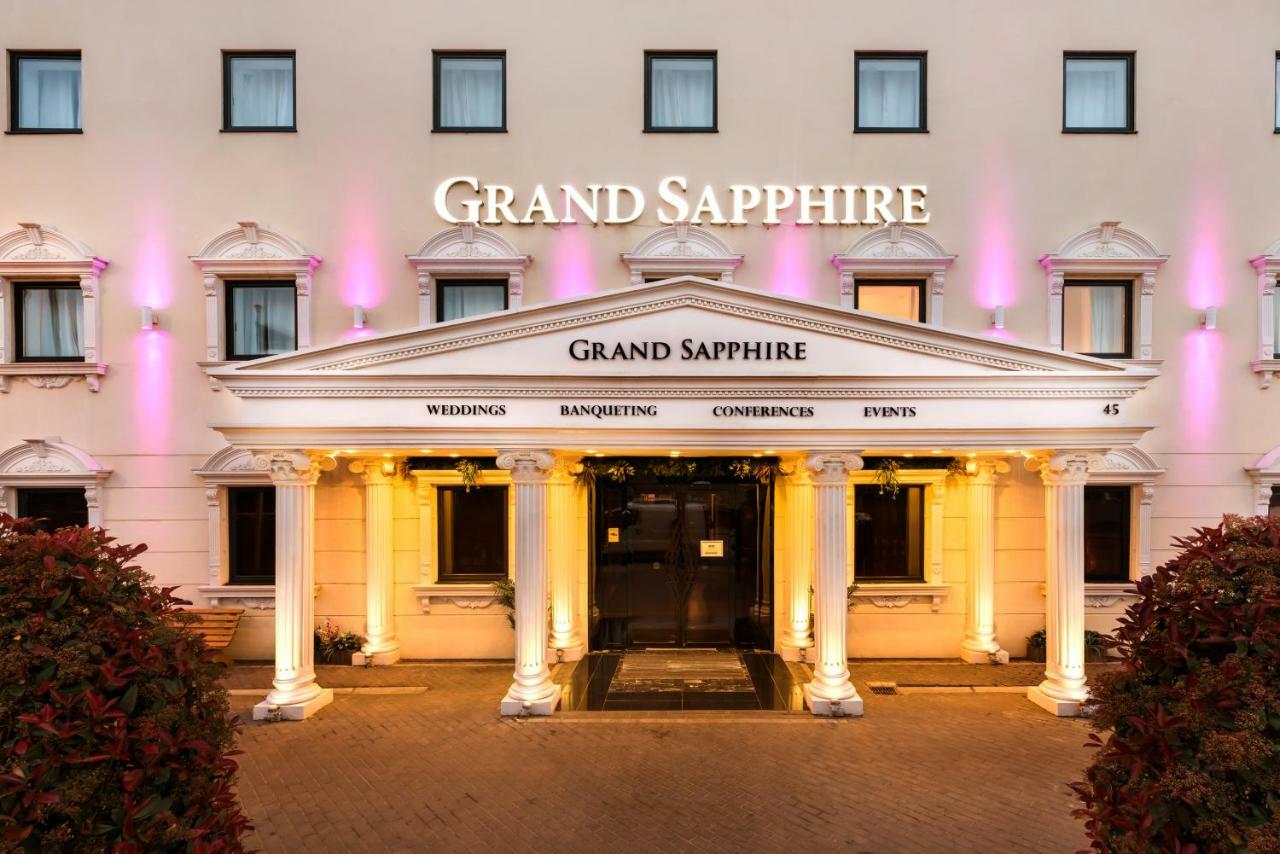 Grand Sapphire Hotel & Banqueting Кройдон Екстер'єр фото