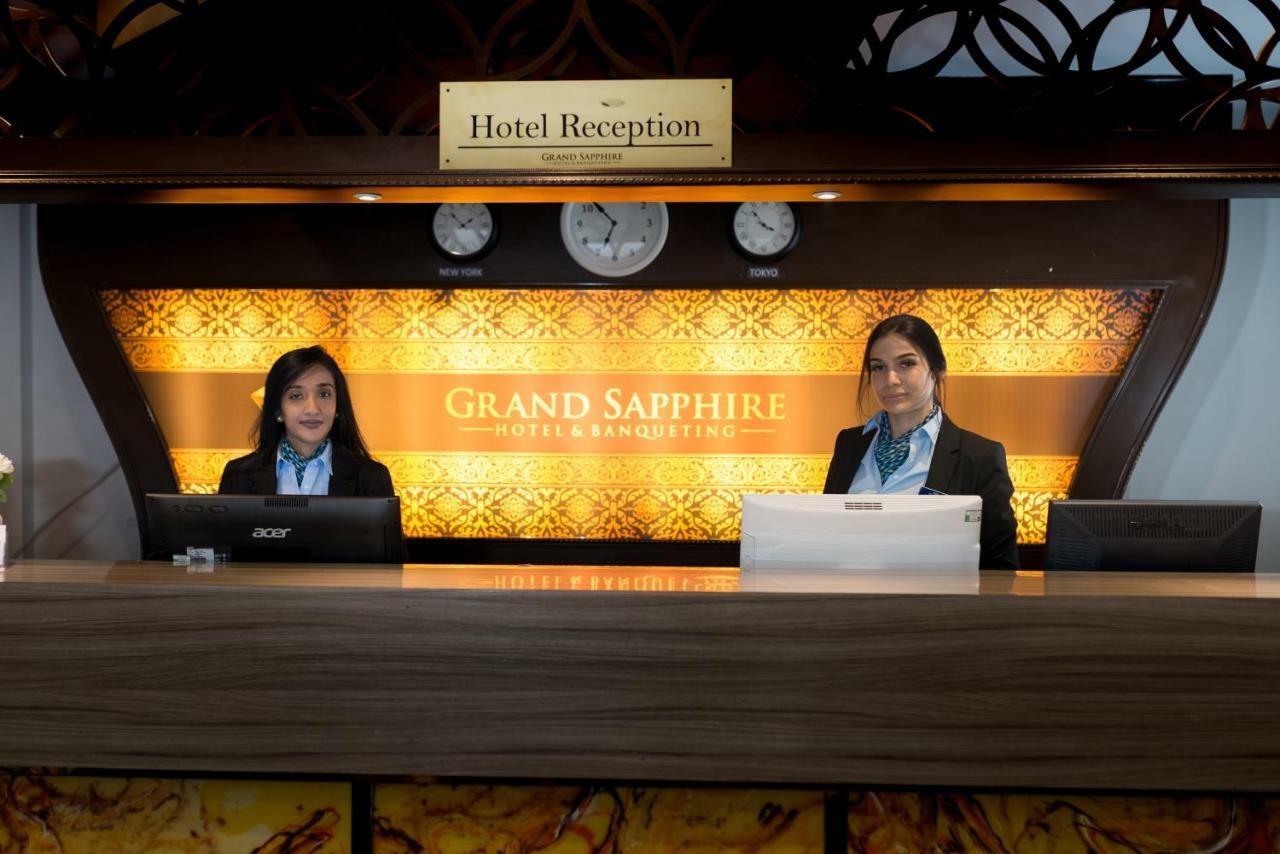Grand Sapphire Hotel & Banqueting Кройдон Екстер'єр фото