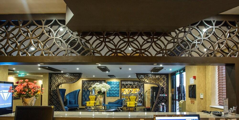 Grand Sapphire Hotel & Banqueting Кройдон Екстер'єр фото