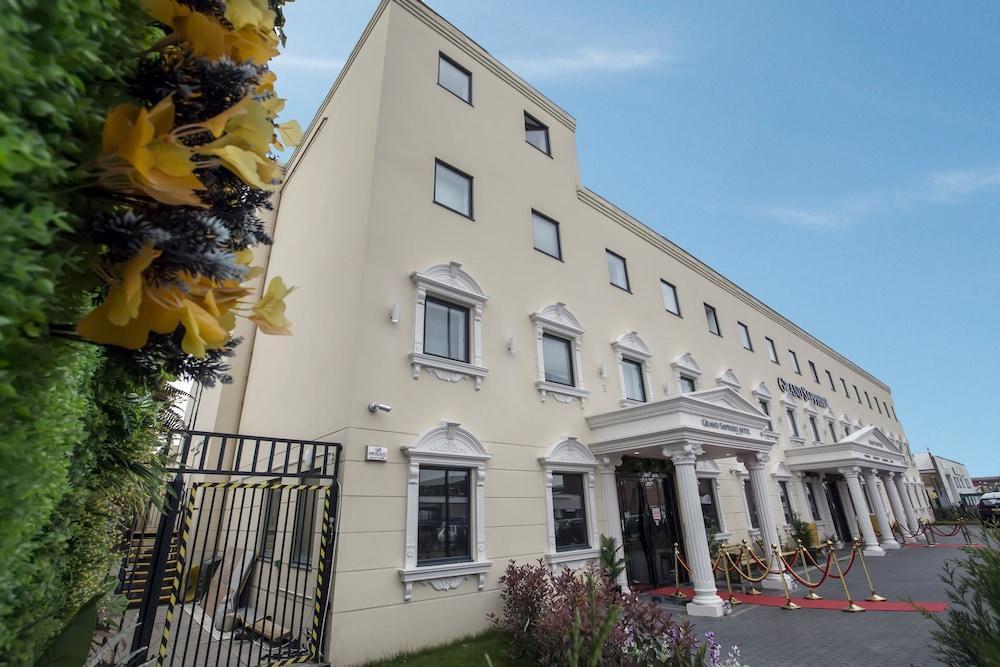 Grand Sapphire Hotel & Banqueting Кройдон Екстер'єр фото